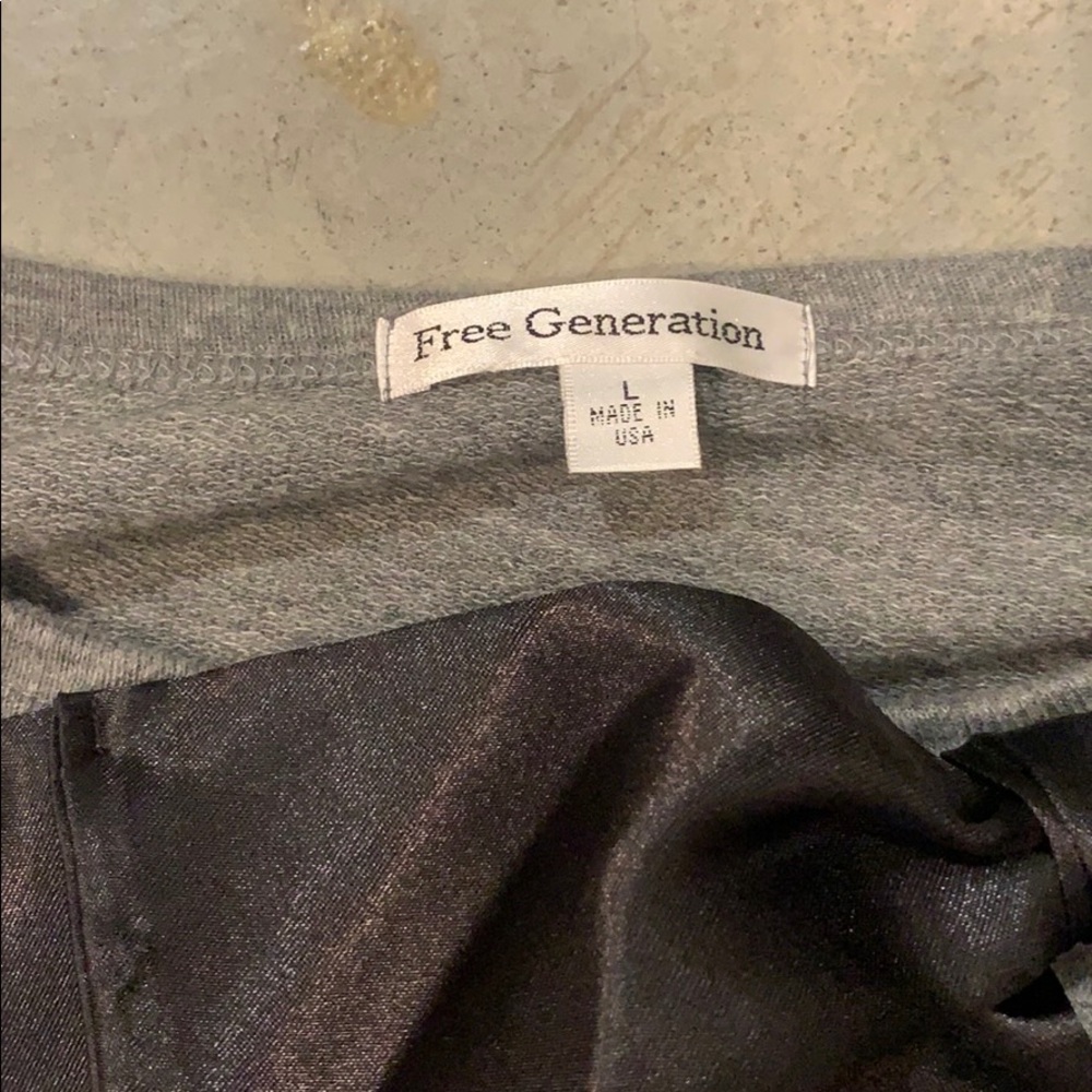 Sweater - Picture 3 of 5